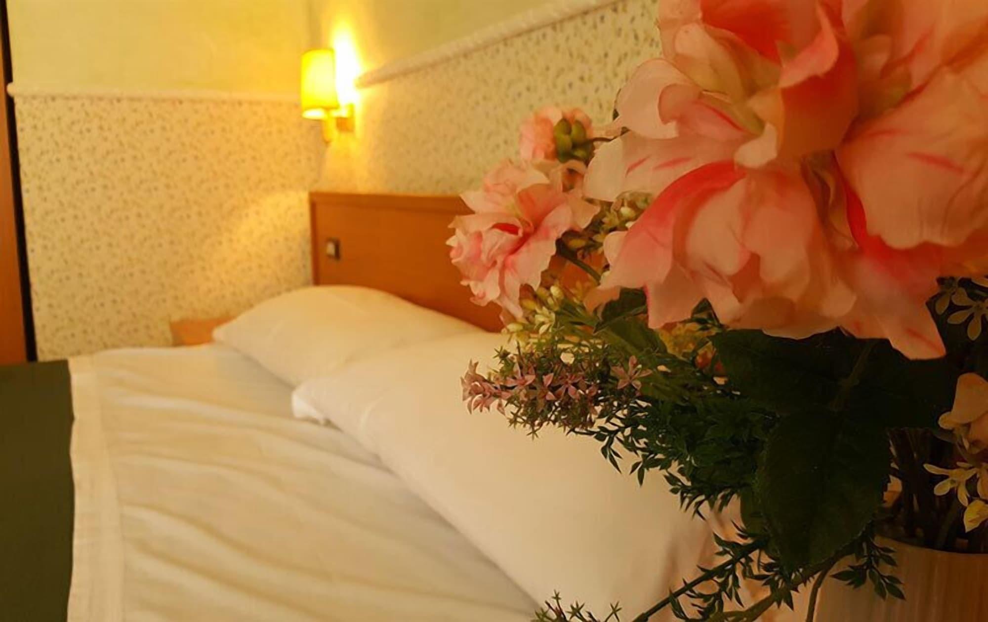 Numa Rome Linea Hotel Bagian luar foto